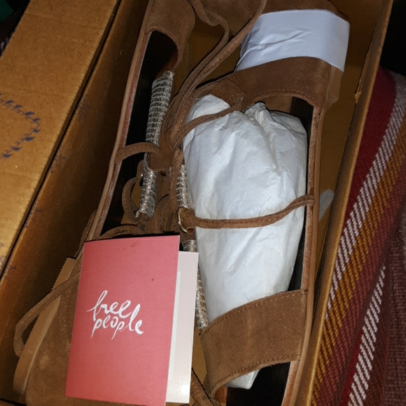 NIB Free People Fiji Wrap - Picture 2 of 5